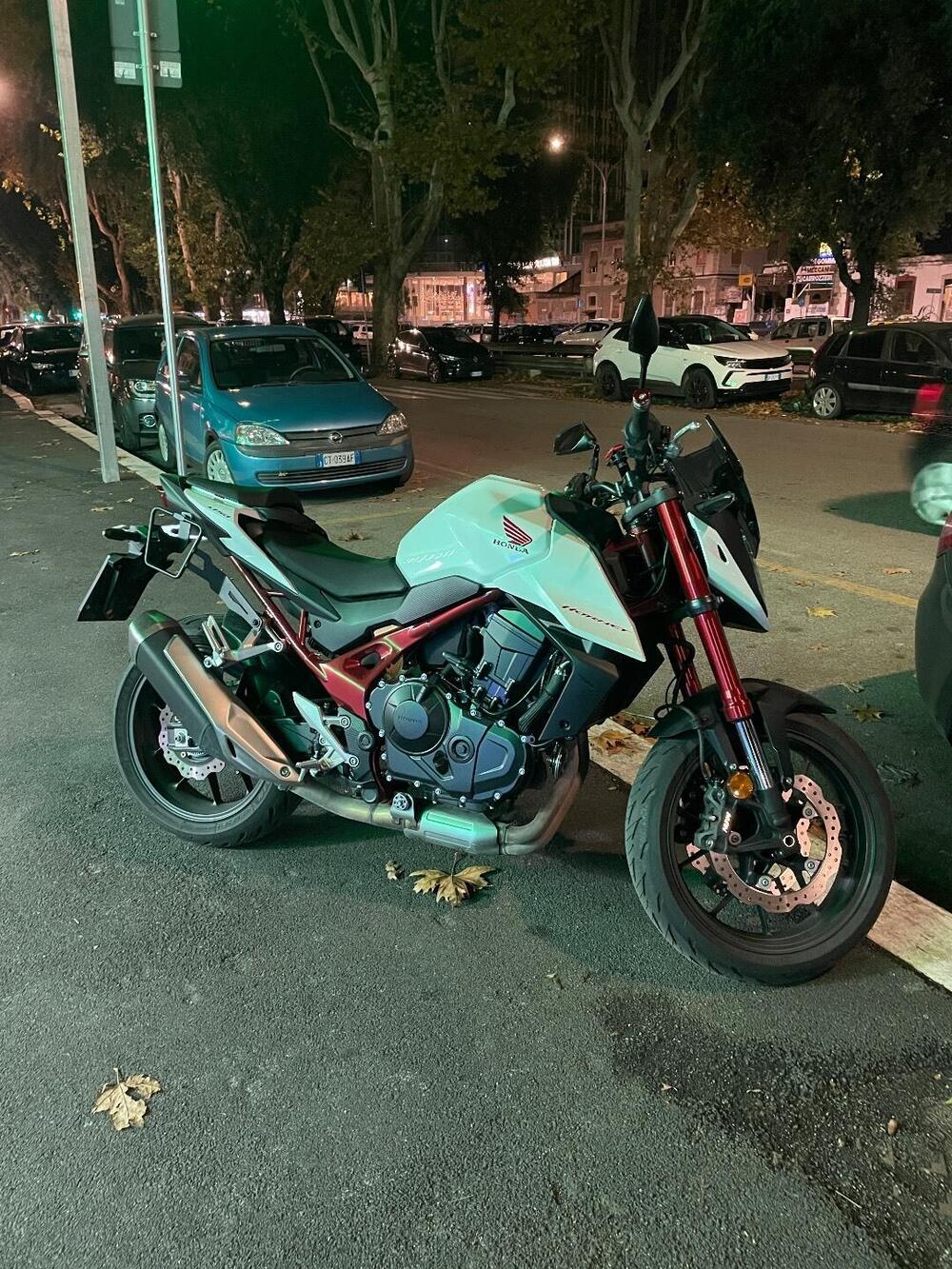 Honda CB 750 Hornet (2023 - 24) (6)