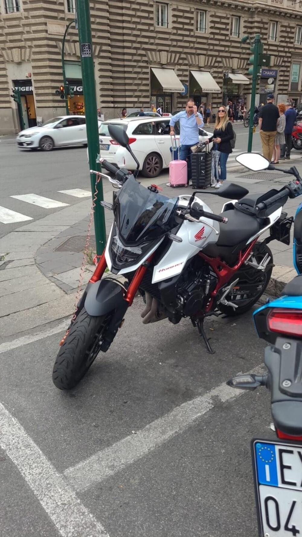 Honda CB 750 Hornet (2023 - 24) (10)