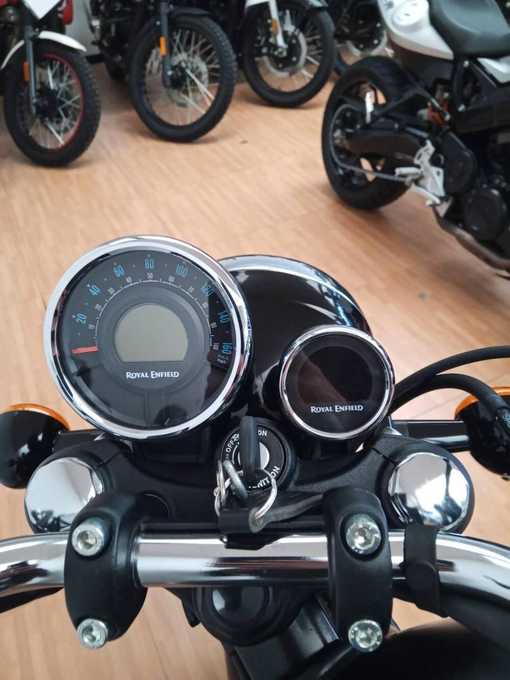 Royal Enfield Meteor 350 (2021 - 26) (2)