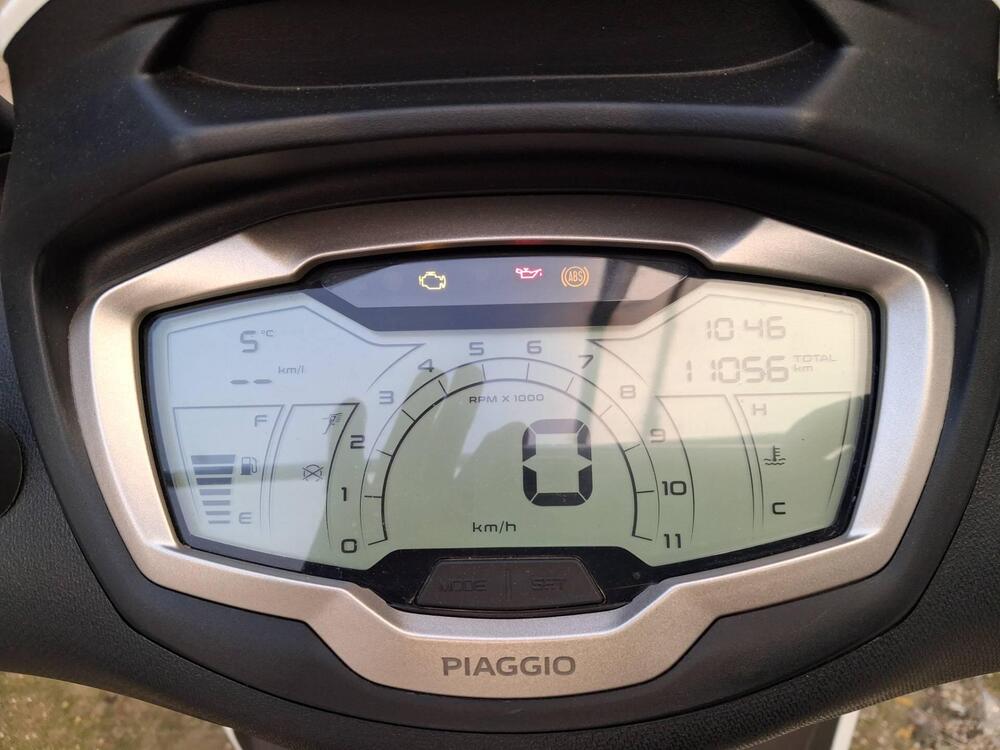 Piaggio Beverly 400 ABS-ASR (2021 - 24) (7)