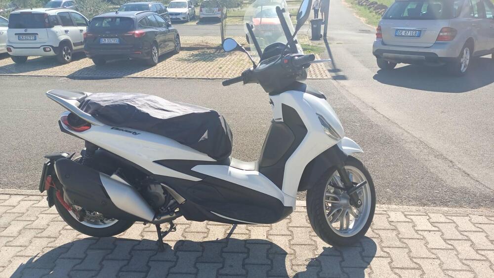 Piaggio Beverly 400 ABS-ASR (2021 - 24) (9)