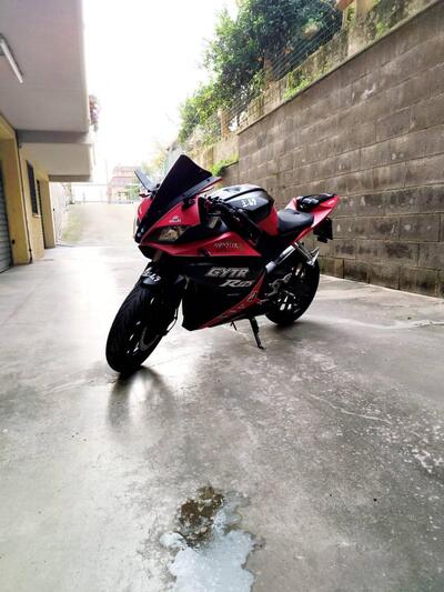 Yamaha YZF R125 ABS (2015 - 16) usata