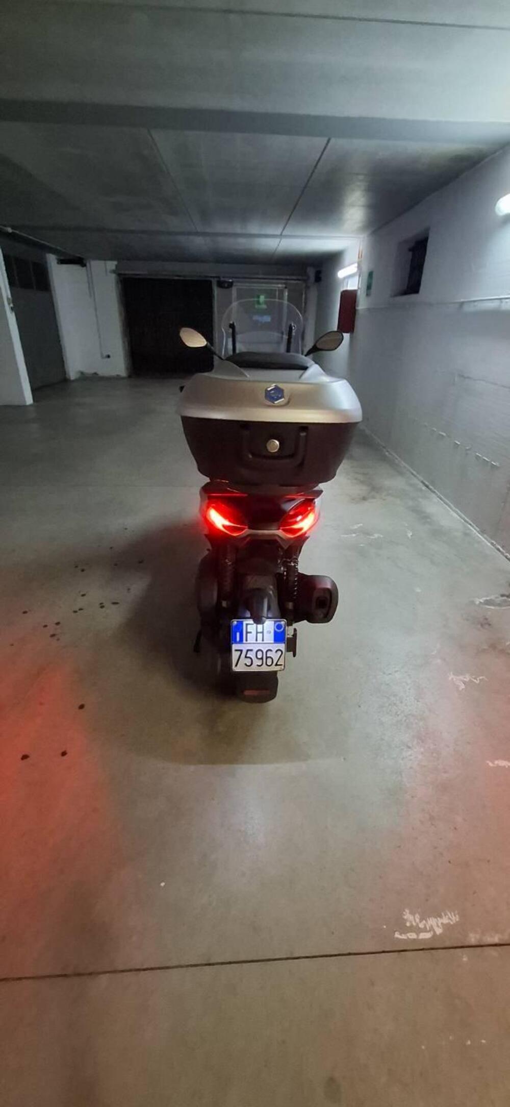 Piaggio Beverly 300 S ABS-ASR (2021 - 25) (4)