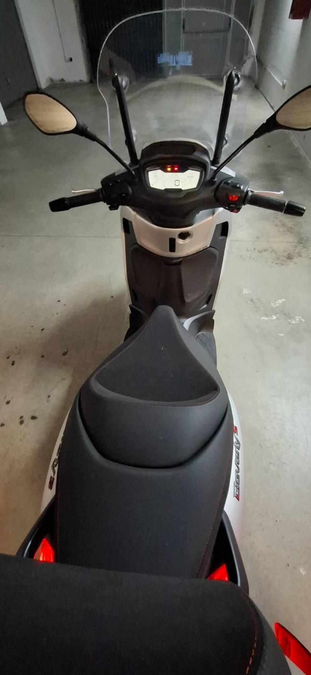 Piaggio Beverly 300 S ABS-ASR (2021 - 25) (6)