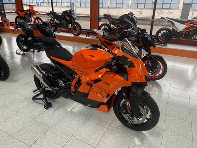 KTM 990 RC R (2026) nuova