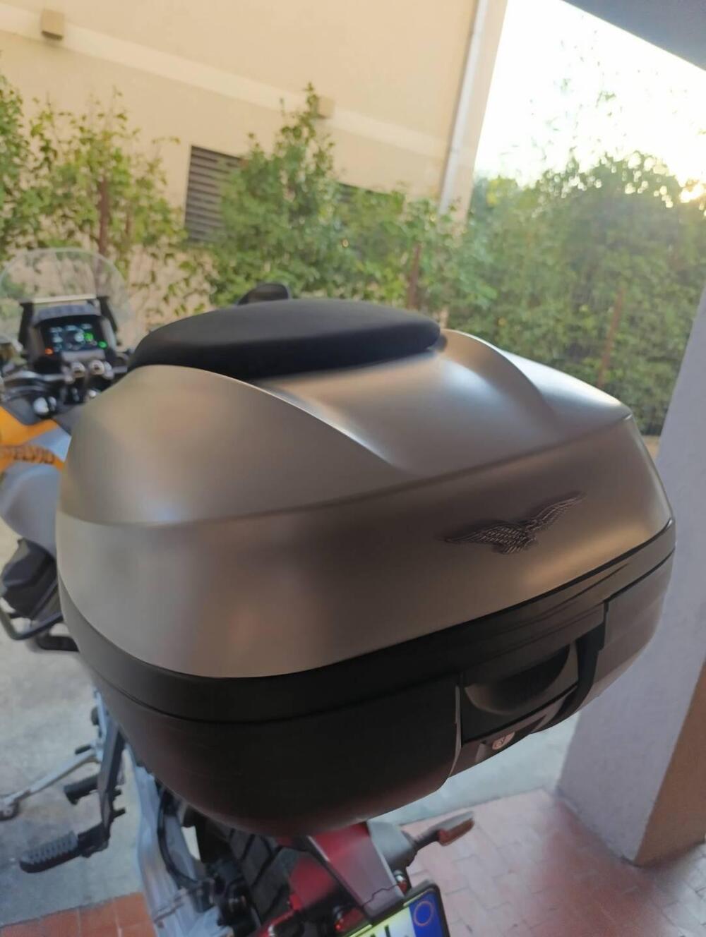 Moto Guzzi Stelvio (2024 - 26) (4)