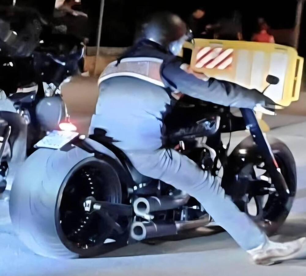 Harley-Davidson 1800 Springer (2009 - 12) - FXSTSSE (2)