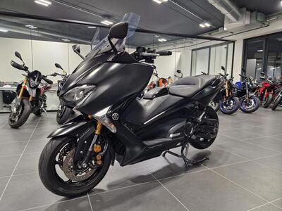 Yamaha T-Max 530 DX (2017 - 19) usata
