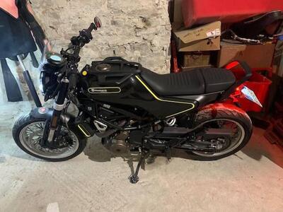 Husqvarna Svartpilen 401 (2018 - 19) usata