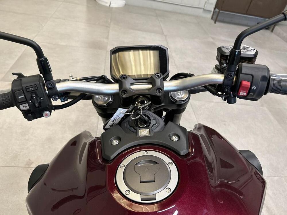 Honda CB 1000 R (2021 - 25) (6)