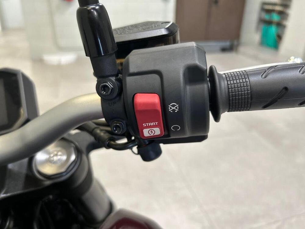 Honda CB 1000 R (2021 - 25) (8)