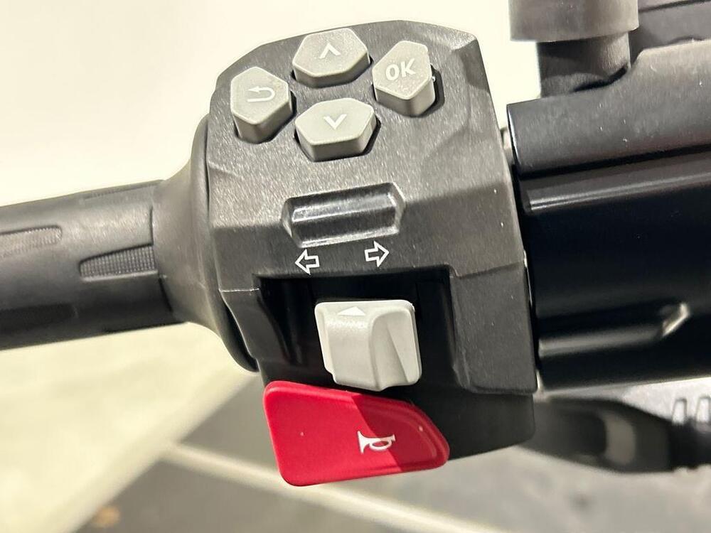 Bmw CE 02 AM (2024 - 26) (7)