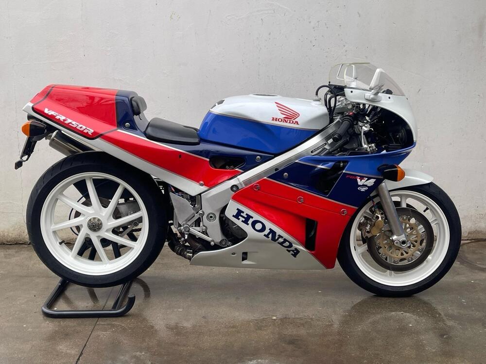 Honda VFR 750 R RC30
