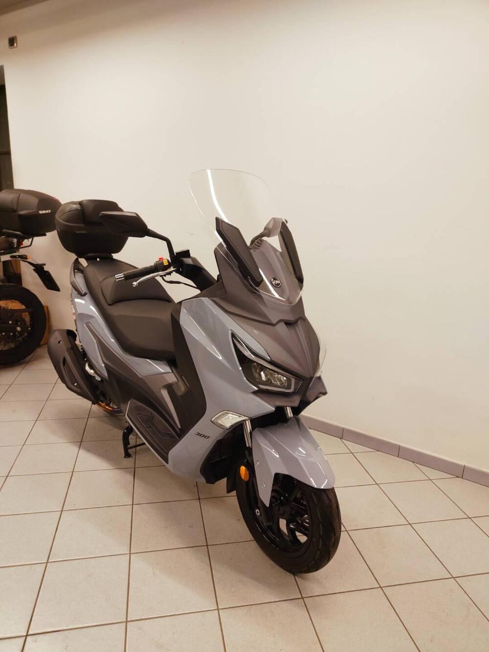 Sym Joymax 300 Z (2025 - 26) (3)