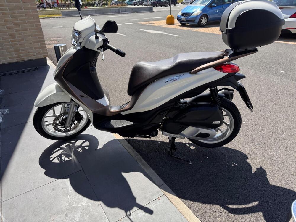 Piaggio Medley 125 S ABS (2020) (2)