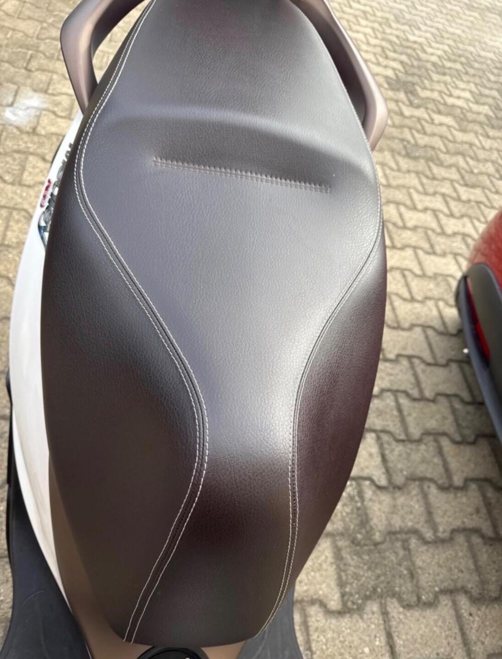 Piaggio Medley 125 S ABS (2020) (4)