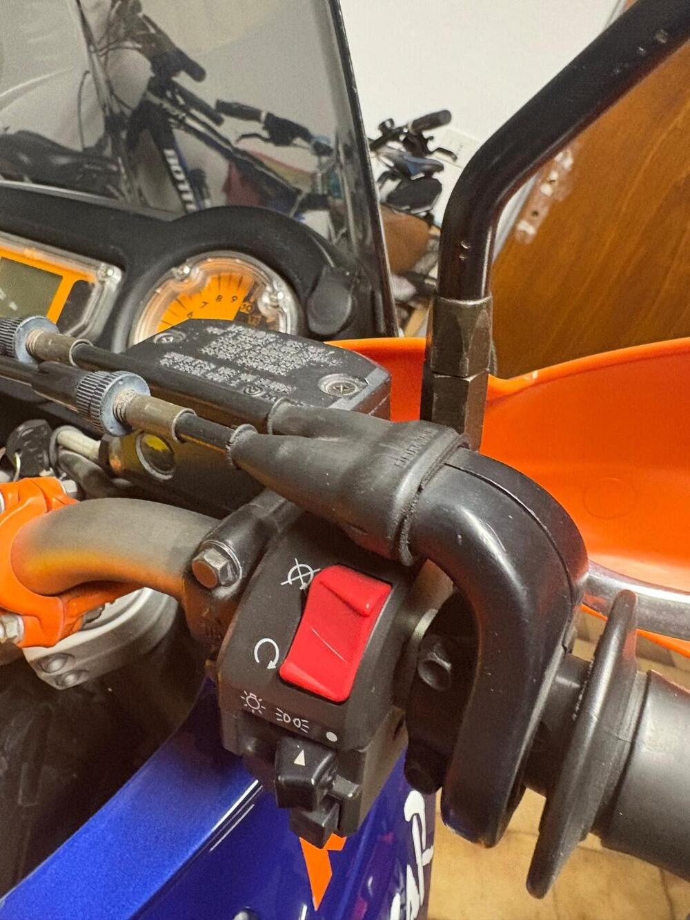 KTM 990 Adventure (2006 - 08) (8)