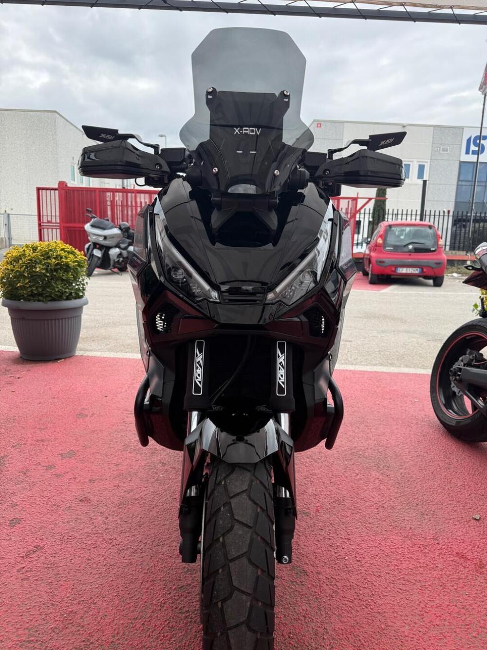 Honda X-ADV 750 Gravel (2025 - 26) (2)