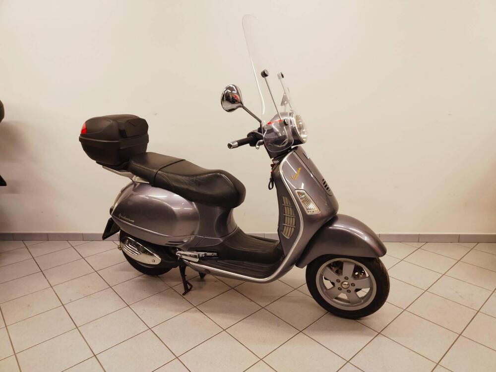 Vespa Granturismo 200 L (2)