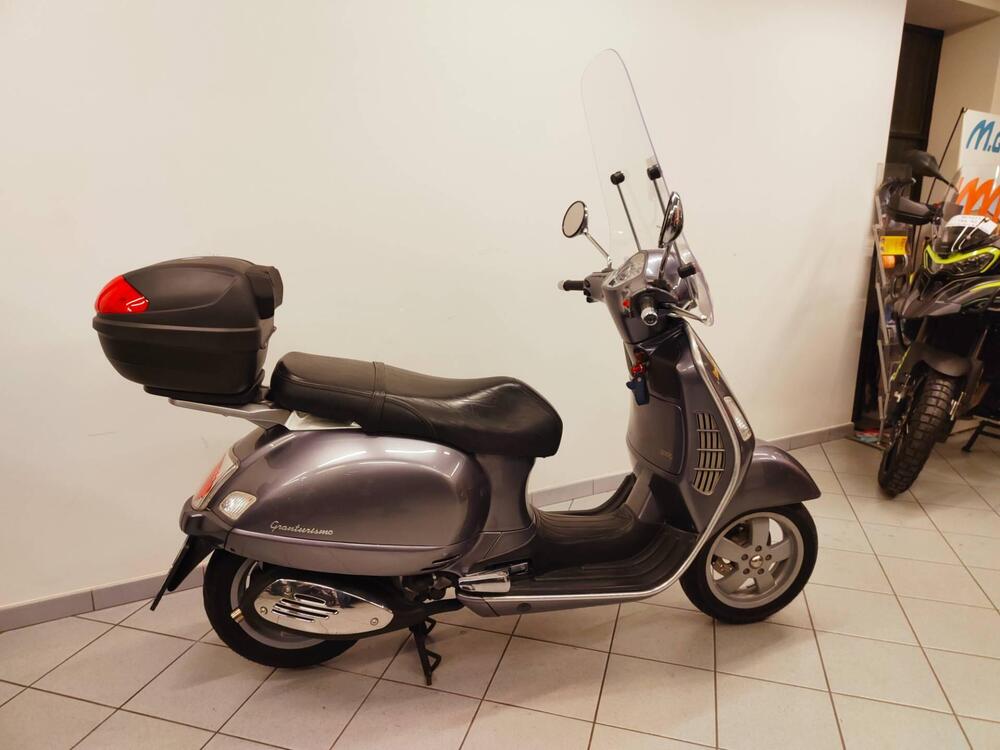 Vespa Granturismo 200 L (7)