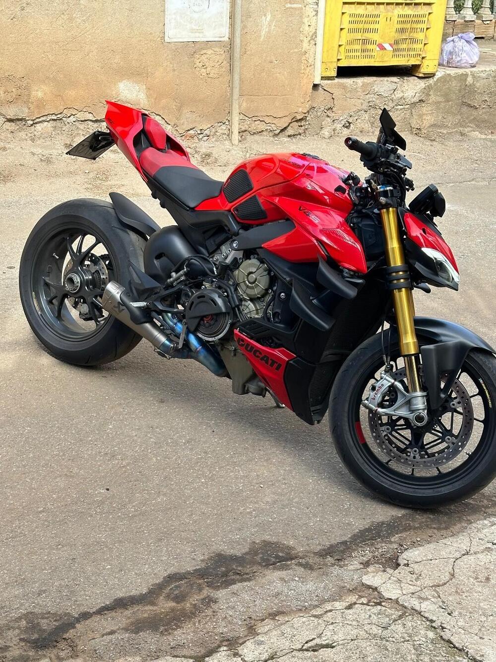 Ducati Streetfighter V4 S (2023 - 24) (2)