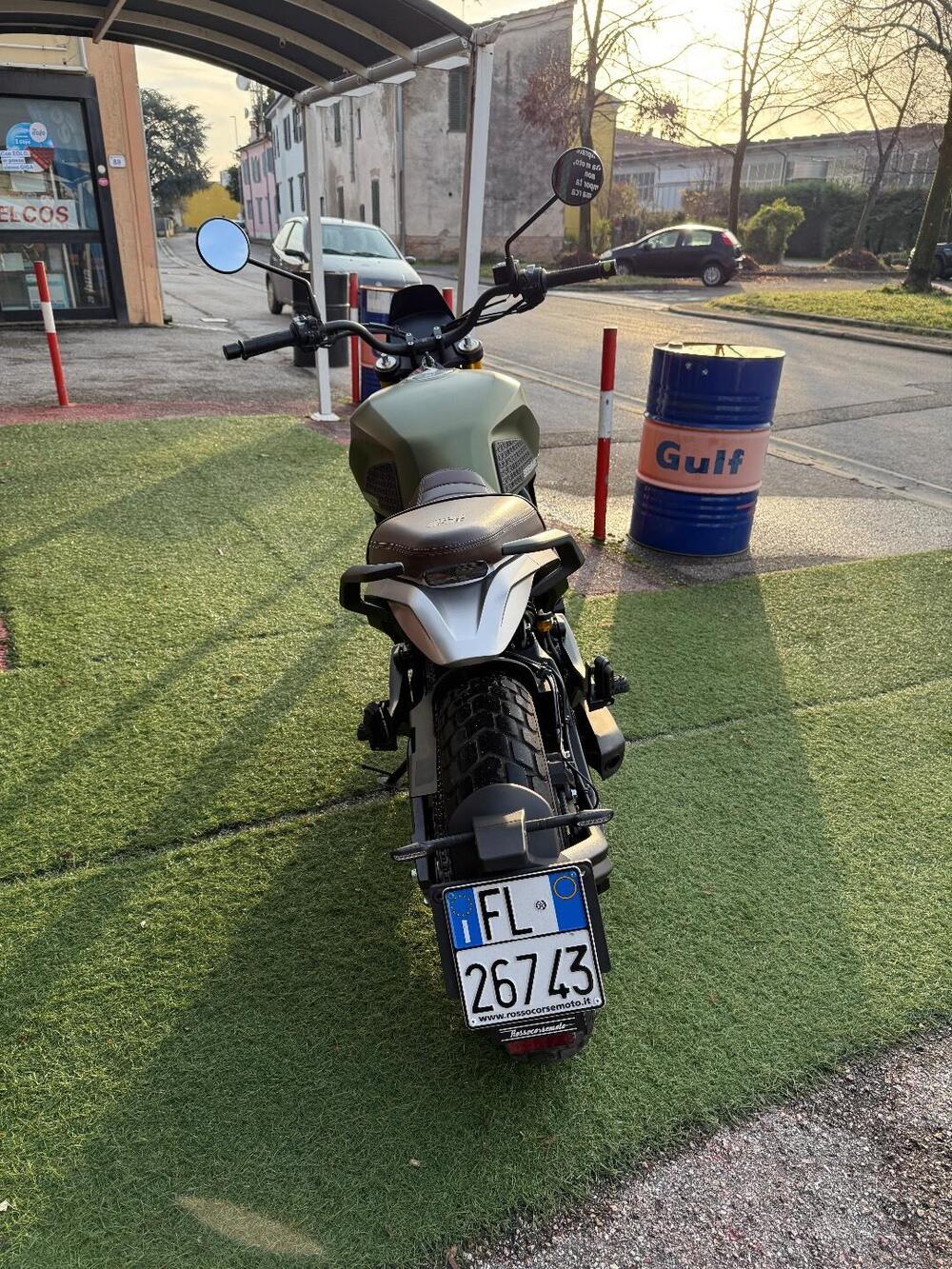 Moto Morini SEIEMMEZZO SCR (2022 - 26) (4)