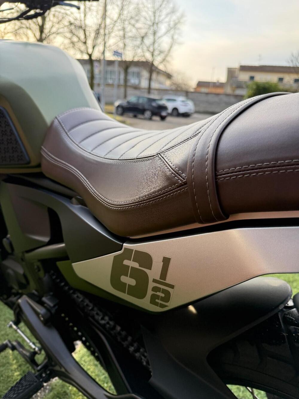 Moto Morini SEIEMMEZZO SCR (2022 - 26) (10)