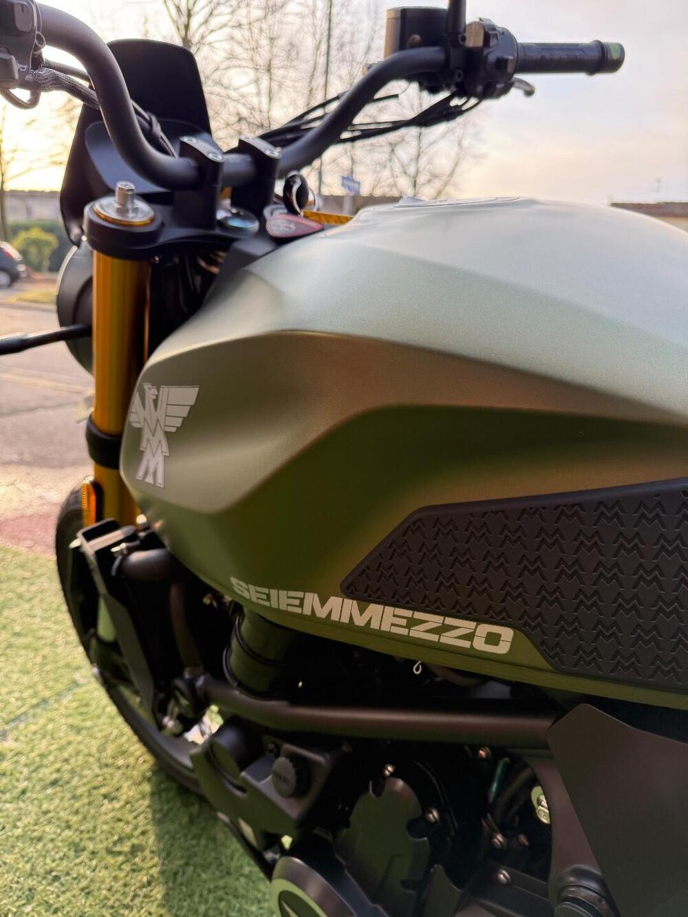 Moto Morini SEIEMMEZZO SCR (2022 - 26) (11)