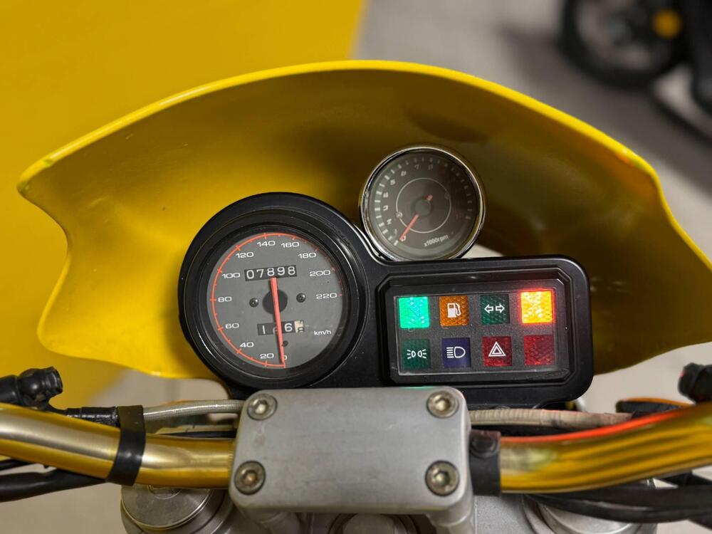 Ducati Monster 600 (1994 - 02) (2)