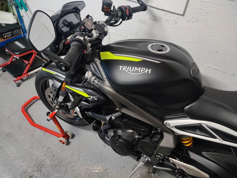 Triumph Street Triple RS (2020 - 22) (2)
