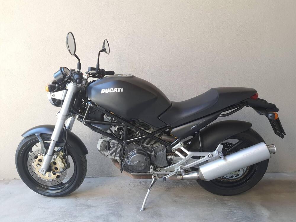 Ducati Monster 600 Dark (1998 - 01) (2)