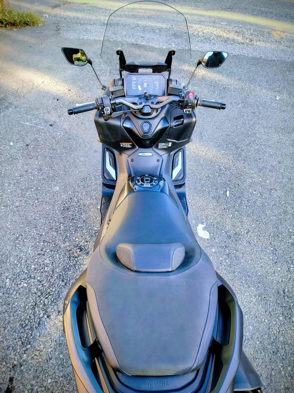 Yamaha T-Max 560 (2022 - 24) (4)