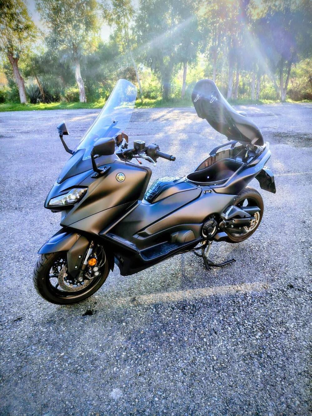 Yamaha T-Max 560 (2022 - 24) (6)