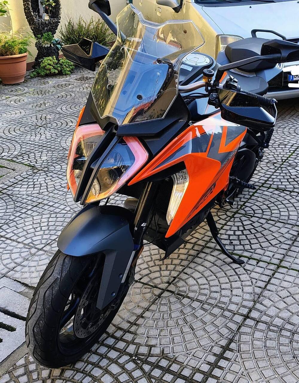 KTM 1290 Super Duke GT (2022 - 25) (3)