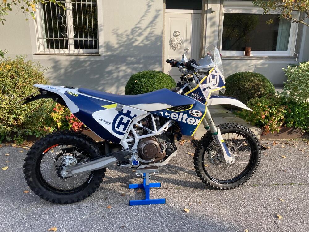 Husqvarna 701 Enduro (2016) (2)
