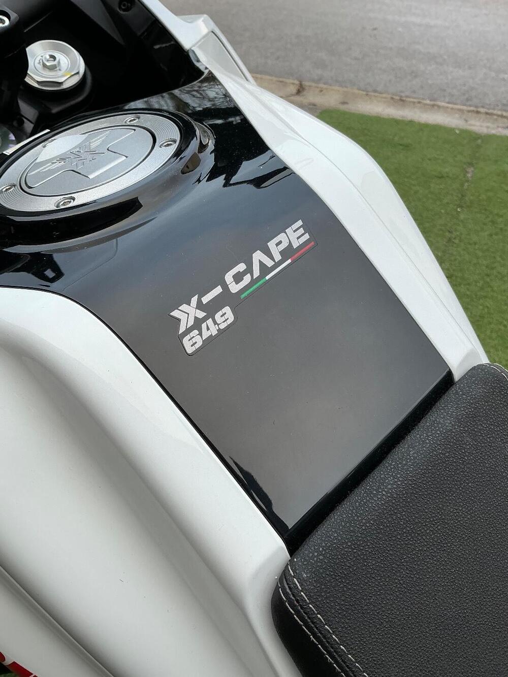 Moto Morini X-Cape 650 (2021 - 26) (15)