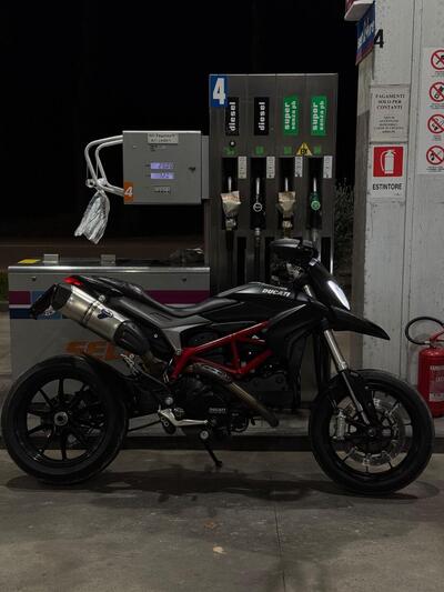 Ducati Hypermotard 821 (2013 - 15) usata
