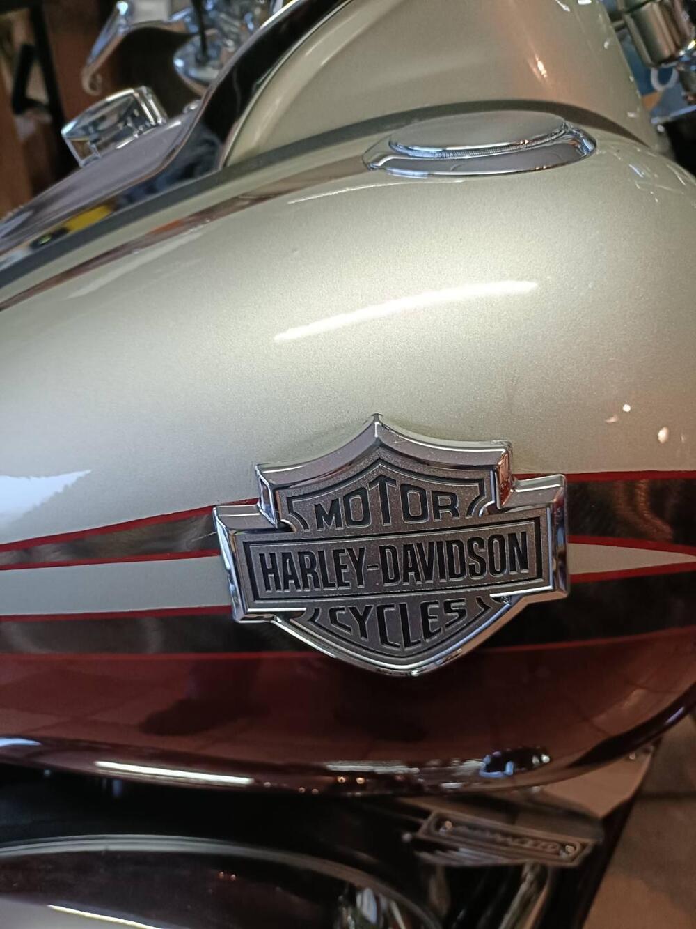 Harley-Davidson 1800 Convertible (2010 - 11) - FLSTSE (11)