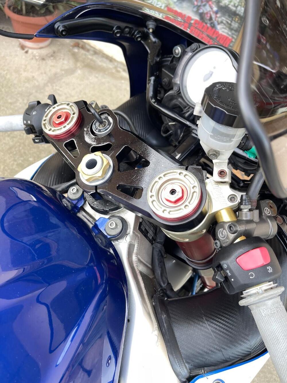 Suzuki GSX R 750 (1999 - 03) (8)
