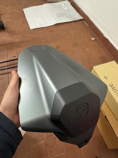 Cover sella monoposto + slider + carrello Ducati