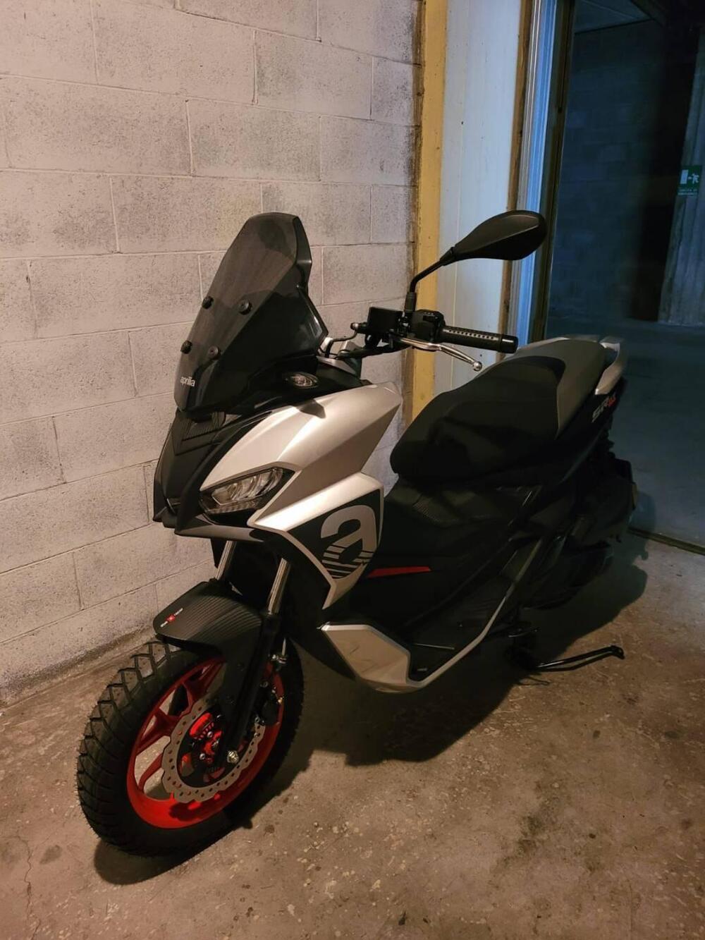 Aprilia SR GT 200 Sport (2022 - 24) (2)