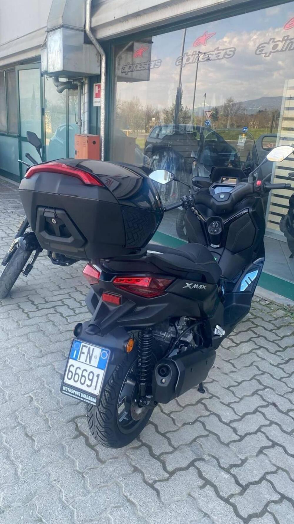 Yamaha X-Max 300 Tech Max (2025 - 26)