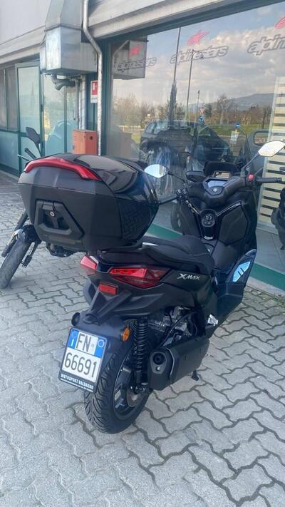 Yamaha X-Max 300 Tech Max (2025 - 26) usata