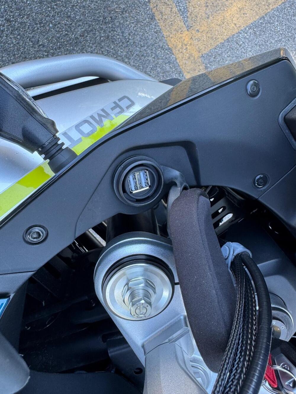 CFMOTO 800MT Touring (2022 - 26) (10)