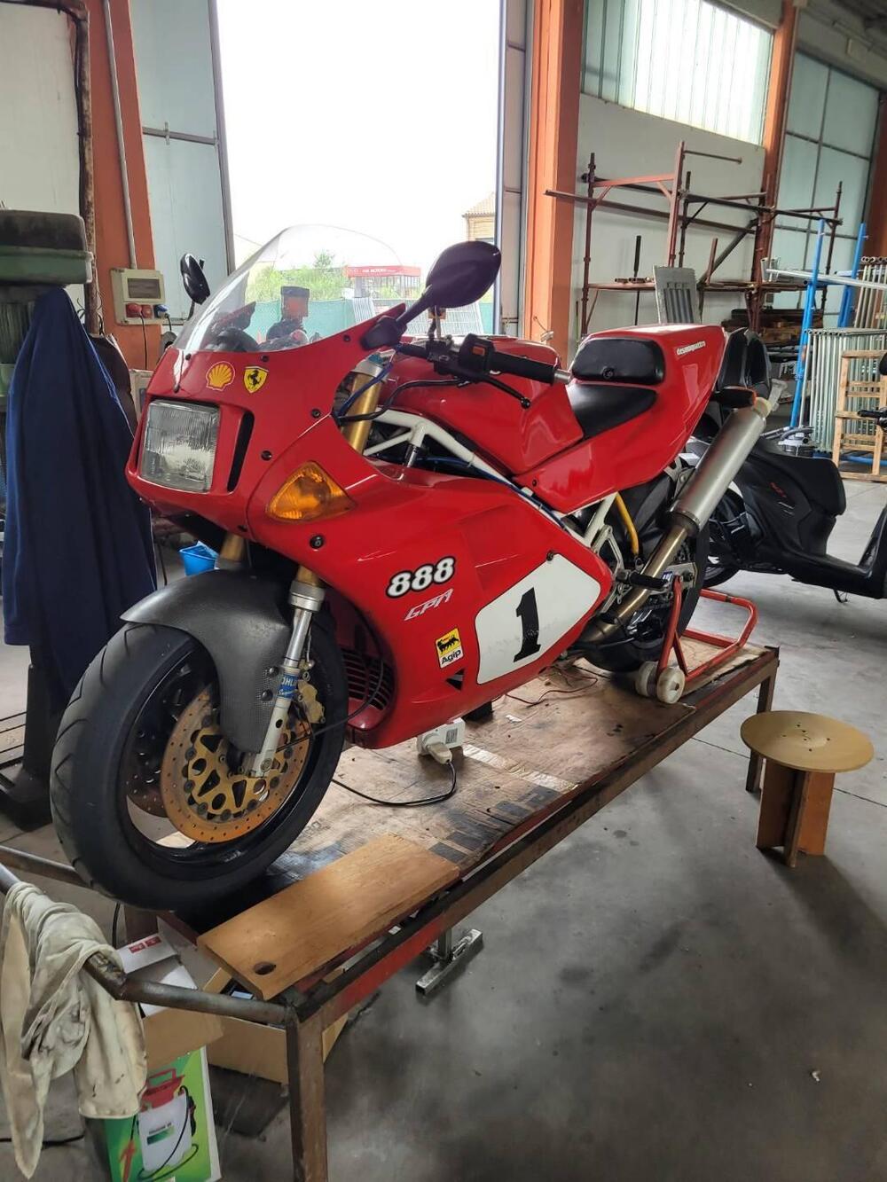 Ducati 888 S