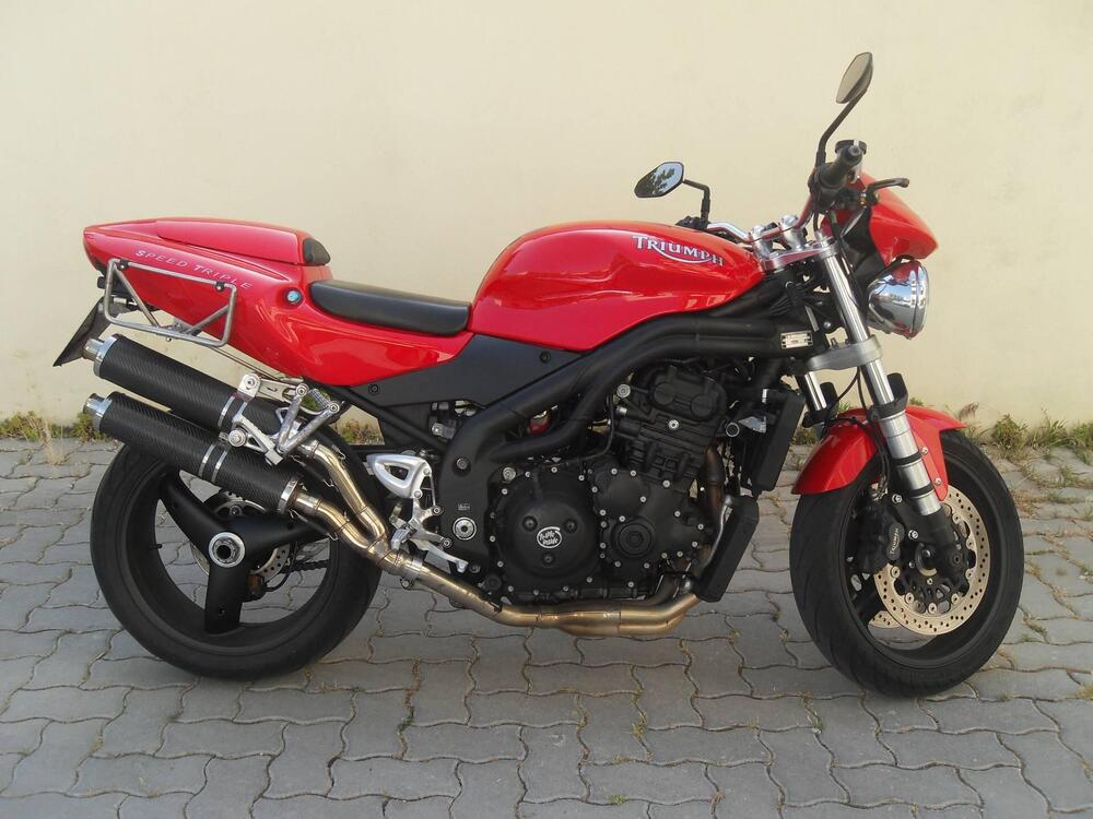 Triumph Speed Triple 955 (2002 - 04) (5)
