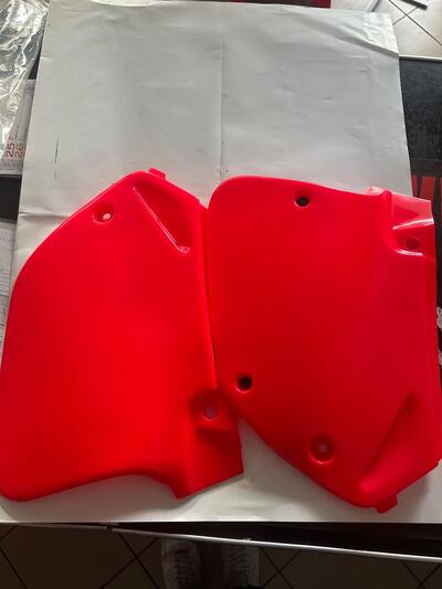 Fianchetti laterali per CR 250 dal 1992-1994 Ufo Plast