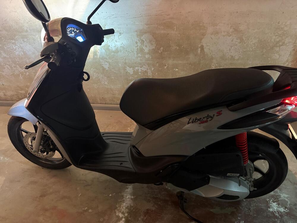 Piaggio Liberty 125 3V S ABS (2021 - 24) (7)