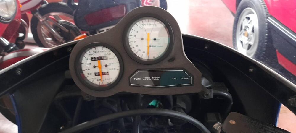 Suzuki SUZUKI GSX R 750 R LIMITED EDITION (2)