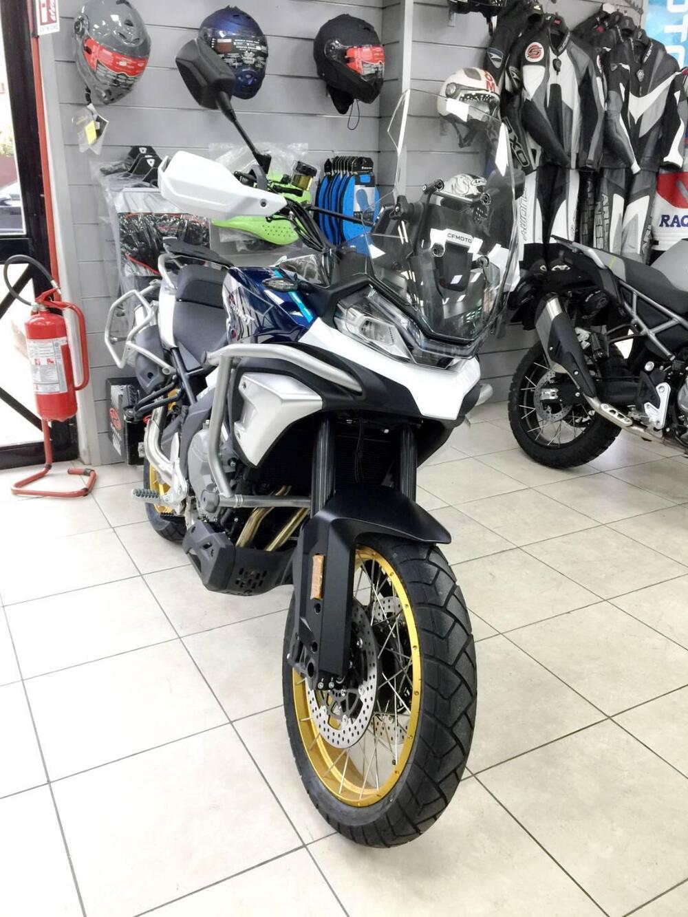 CFMOTO 700MT Adventure (2025 - 26) (2)